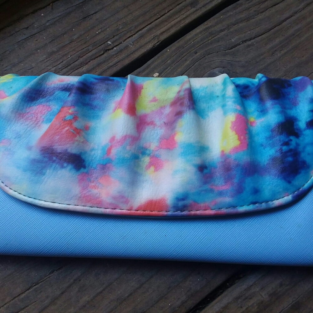 Tie-dye blue wallet